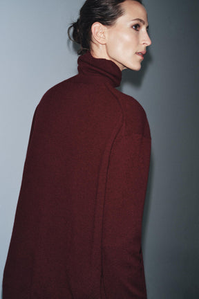 OVERSIZED WOOL HIGH JUMPER