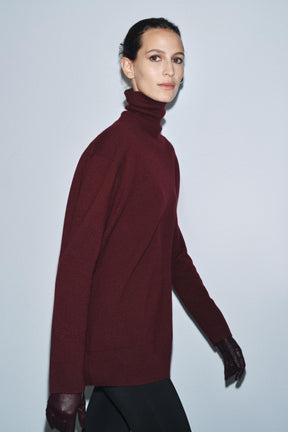 OVERSIZED WOOL HIGH JUMPER