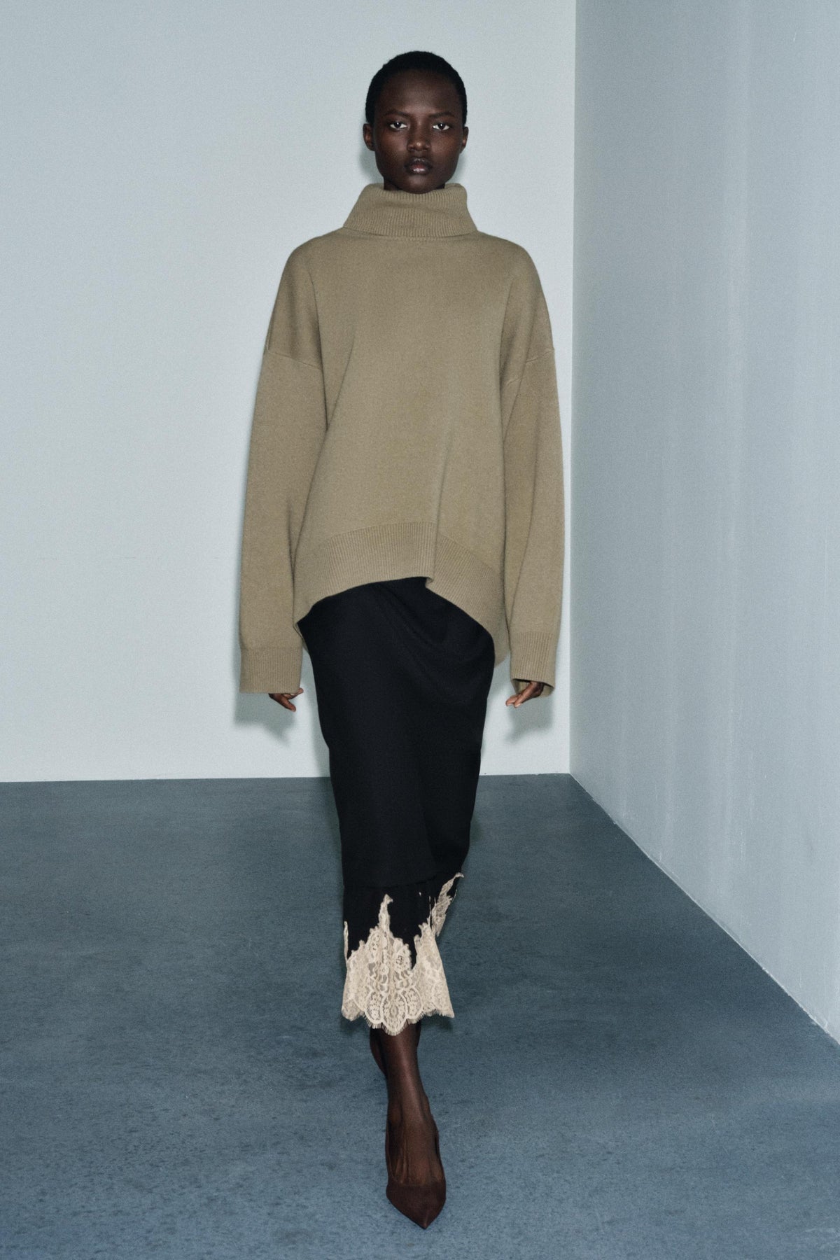 OVERSIZED WOOL JUMPER