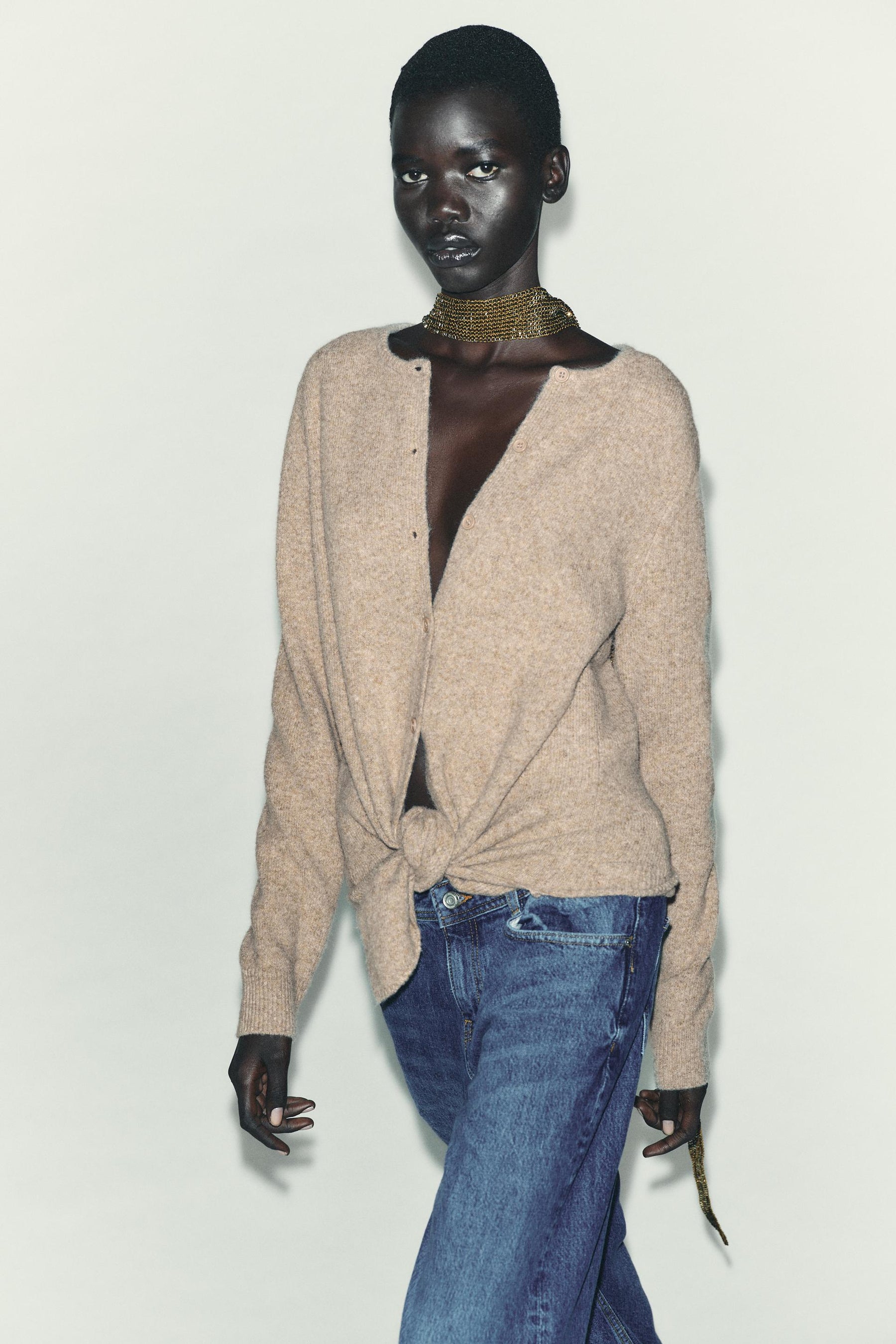 Knoten-Strickjacke