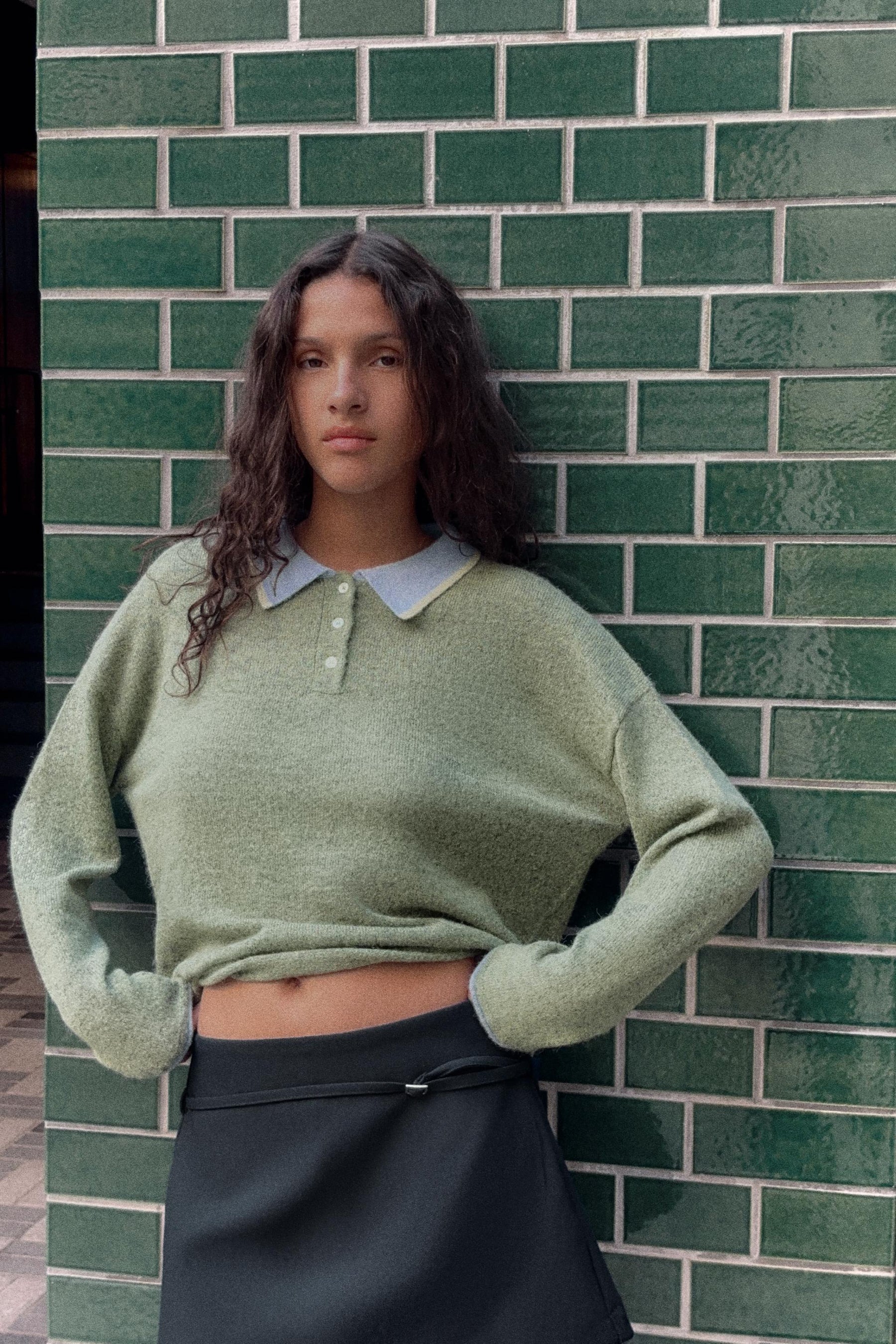 CONTRAST KNIT SHIRT