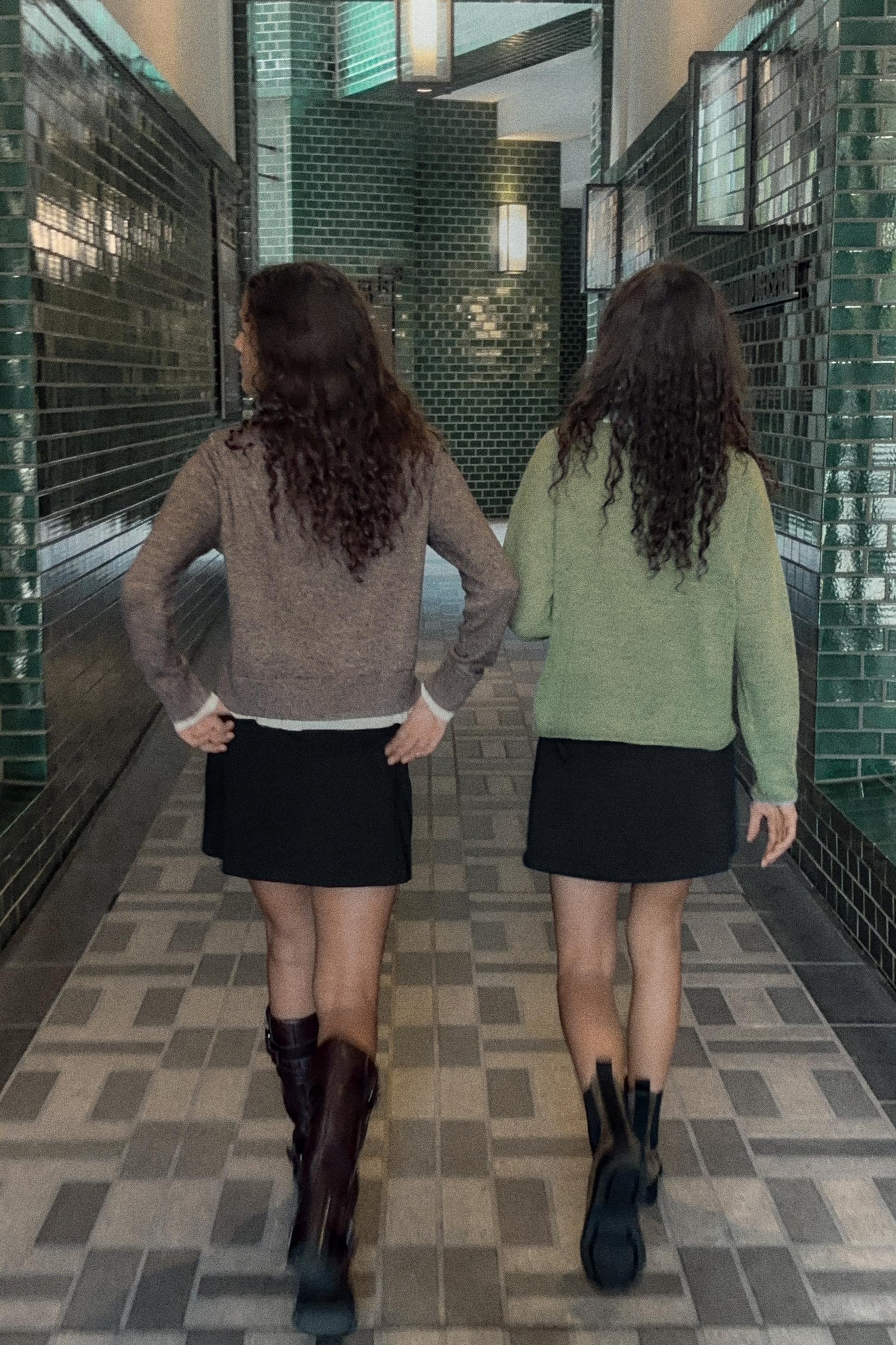 CONTRAST KNIT SHIRT