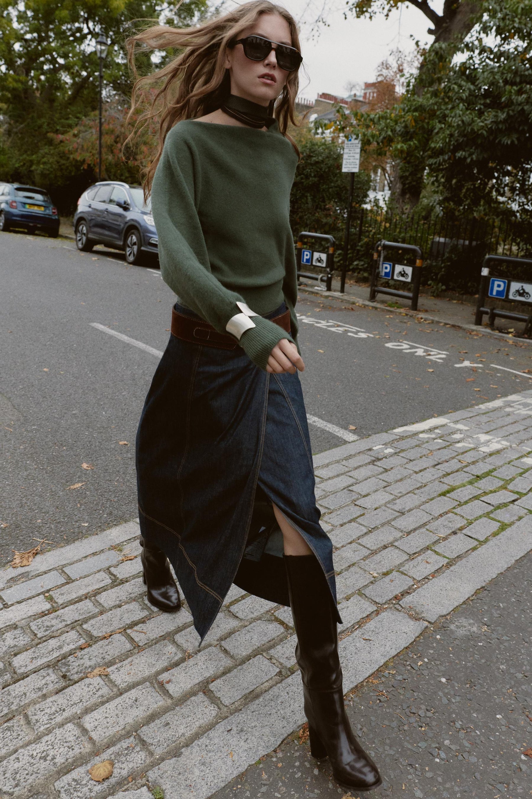 Asymmetrischer Strickpullover