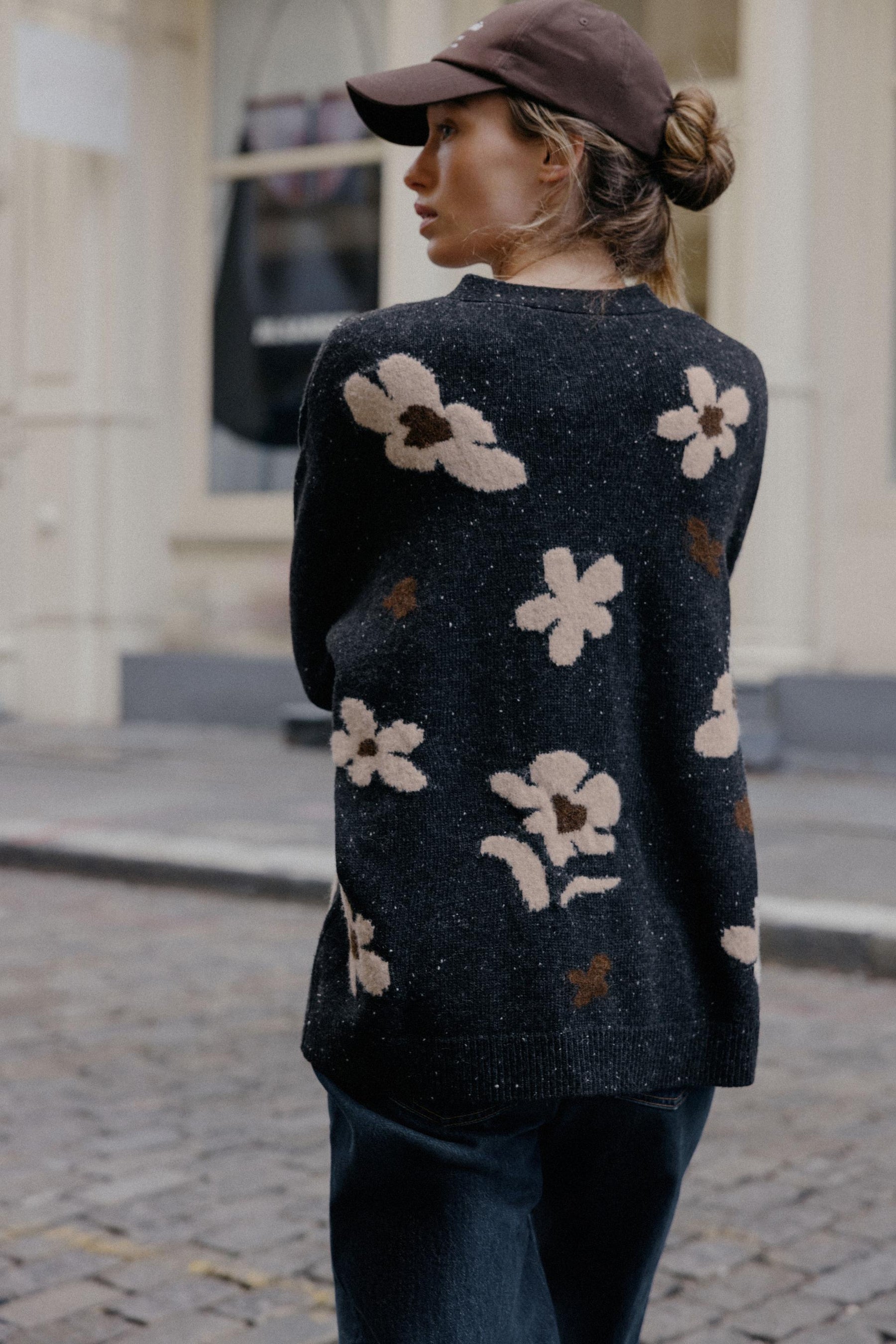 Cardigan mit floralem Jacquardmuster