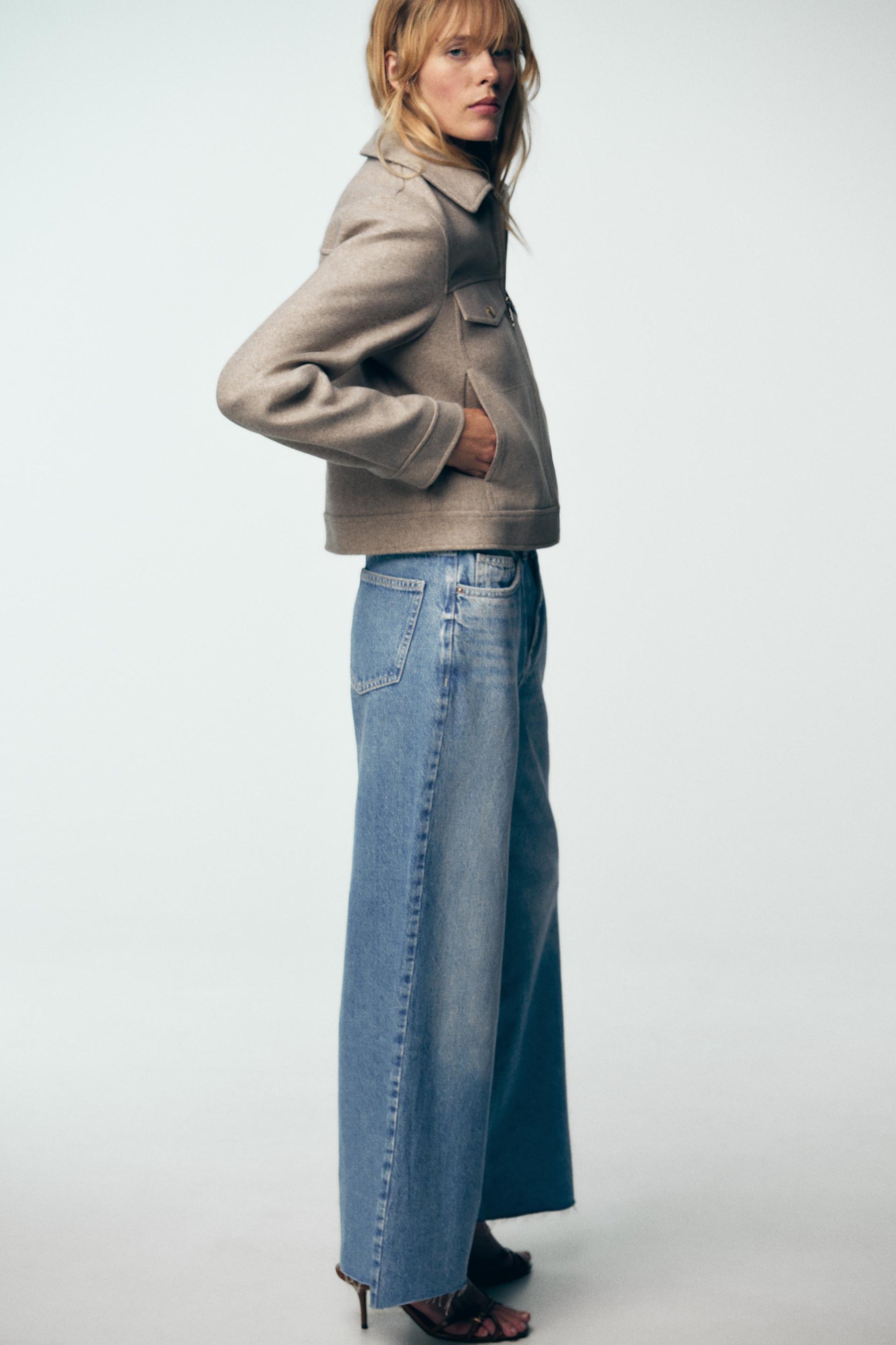 Modische Jacke mit weichem Reißverschluss