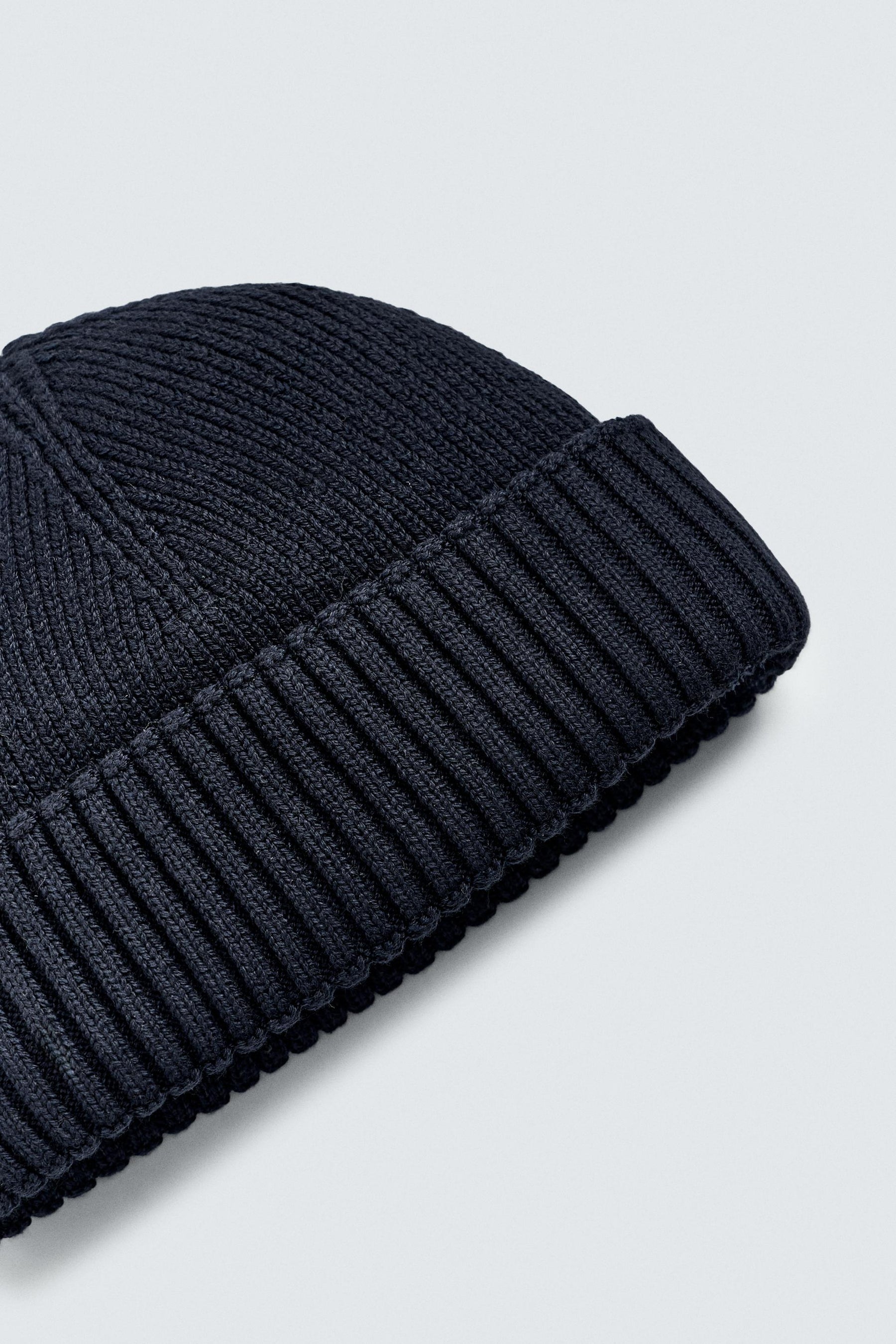 BASIC SHORT BEANIE - Image 2