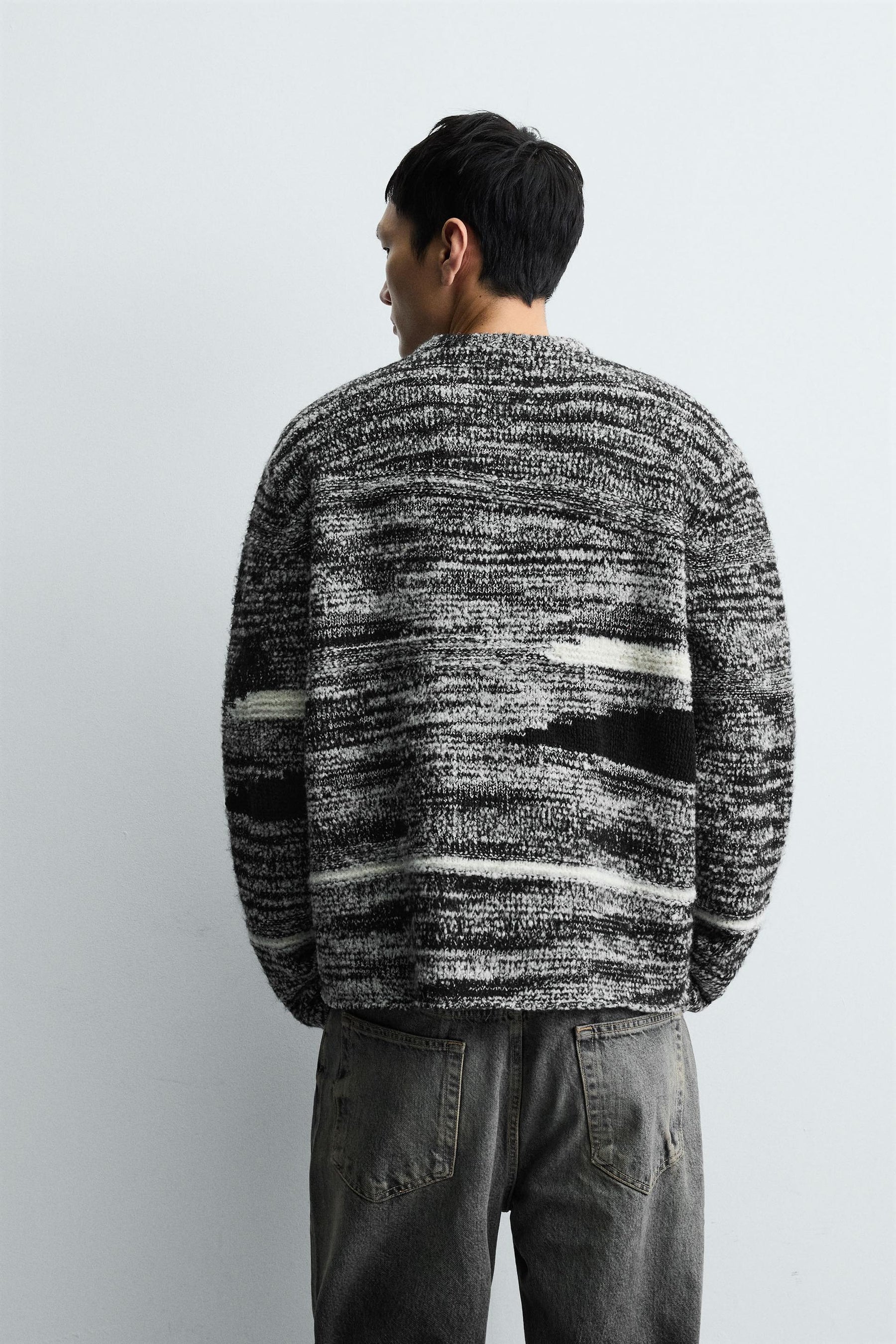 BOUCLÉ TEXTURED JUMPER - Image 3
