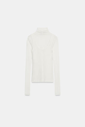 Mehrlagiges T-Shirt mit hohem Kragen