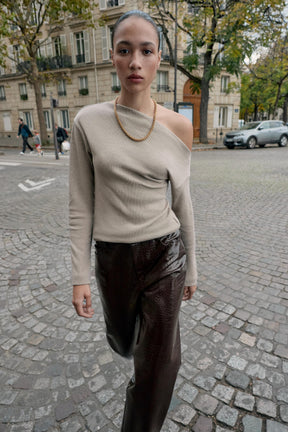 ASYMMETRIC SOFT TOP