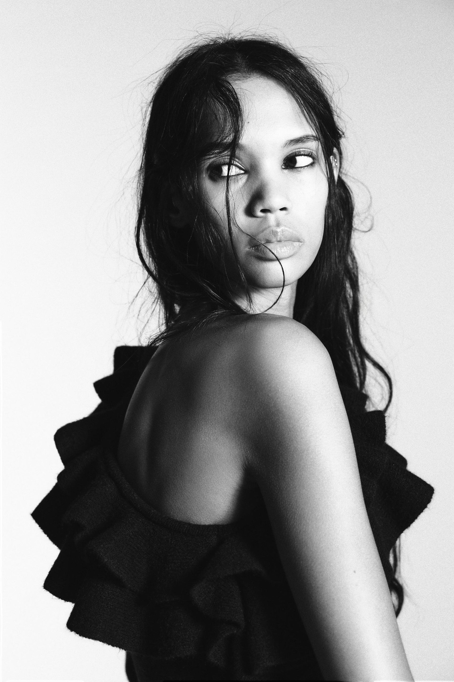 Rüschenpullover mit asymmetrischem Muster