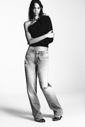 Rüschenpullover mit asymmetrischem Muster