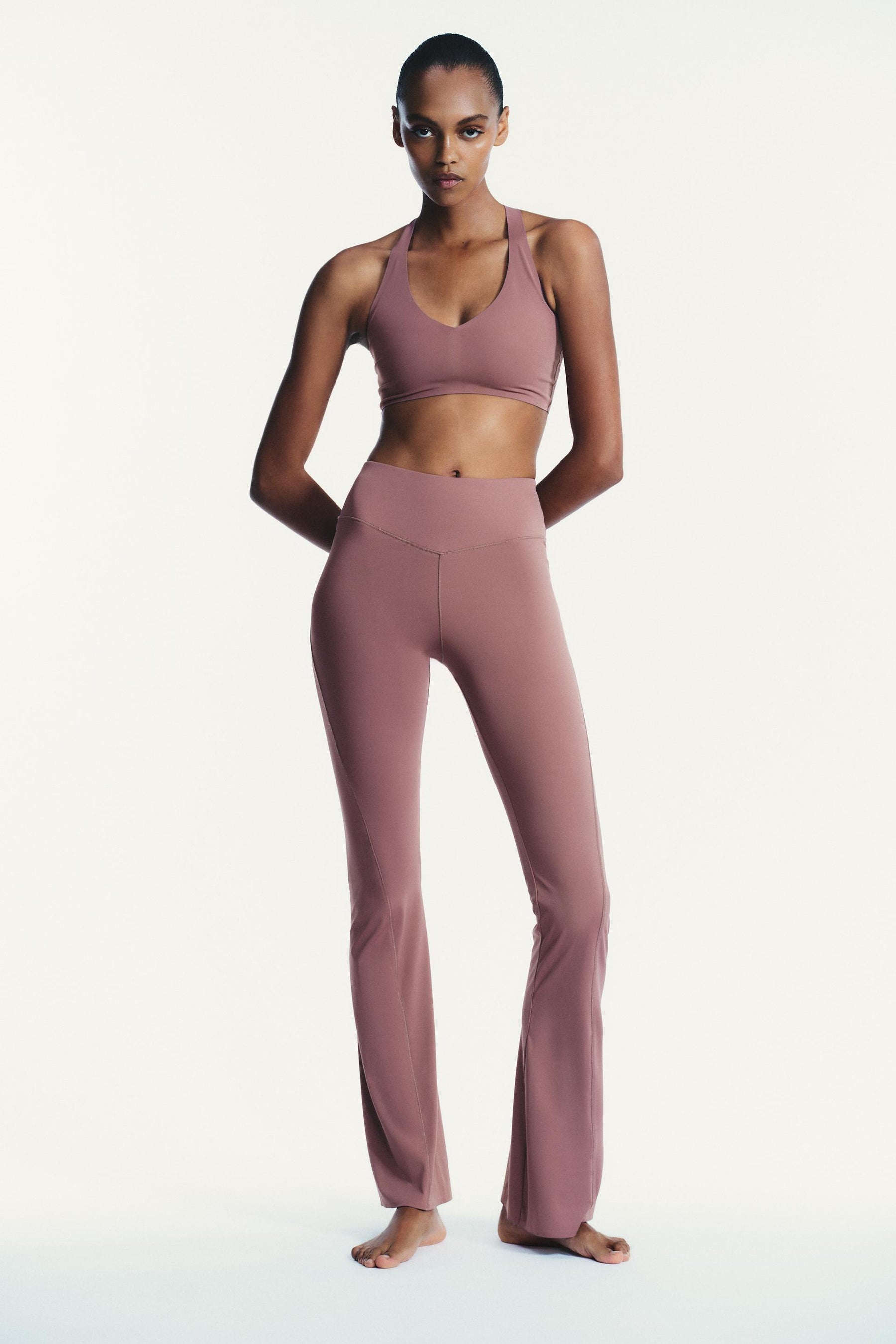 SEAMLESS POLYAMIDE TOP