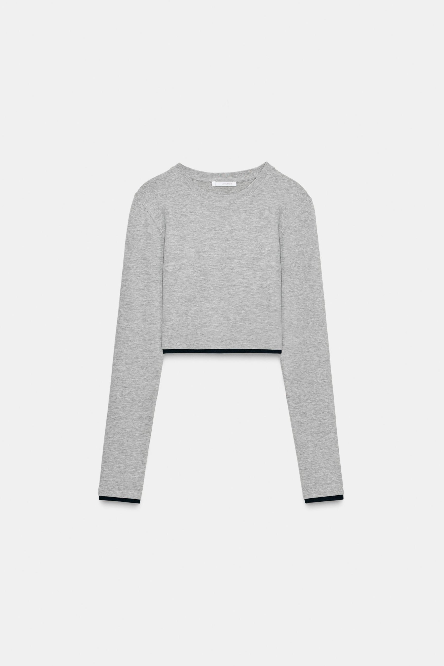 Kurz geschnittenes T-Shirt mit Lagenlook