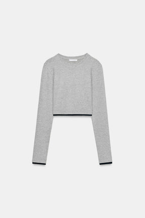 Kurz geschnittenes T-Shirt mit Lagenlook
