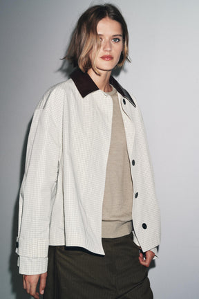 ZW COLLECTION LEATHER COLLAR SHORT TRENCH COAT - Image 4