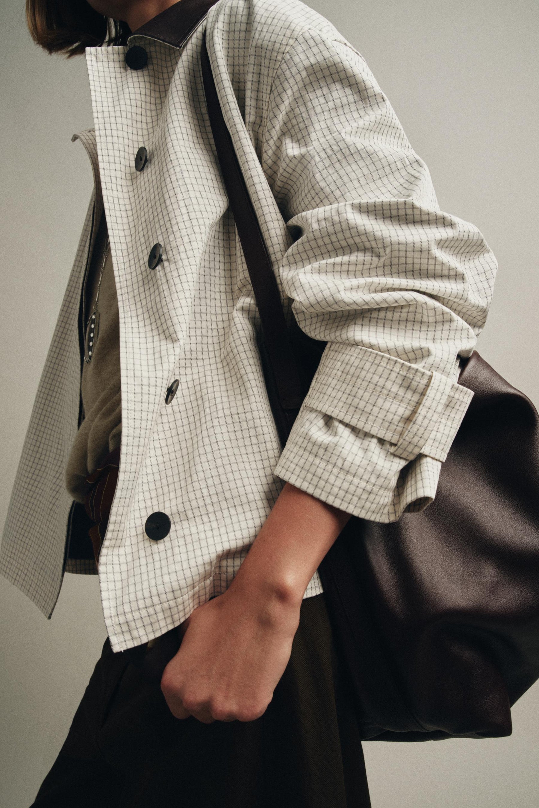 ZW COLLECTION LEATHER COLLAR SHORT TRENCH COAT - Image 6