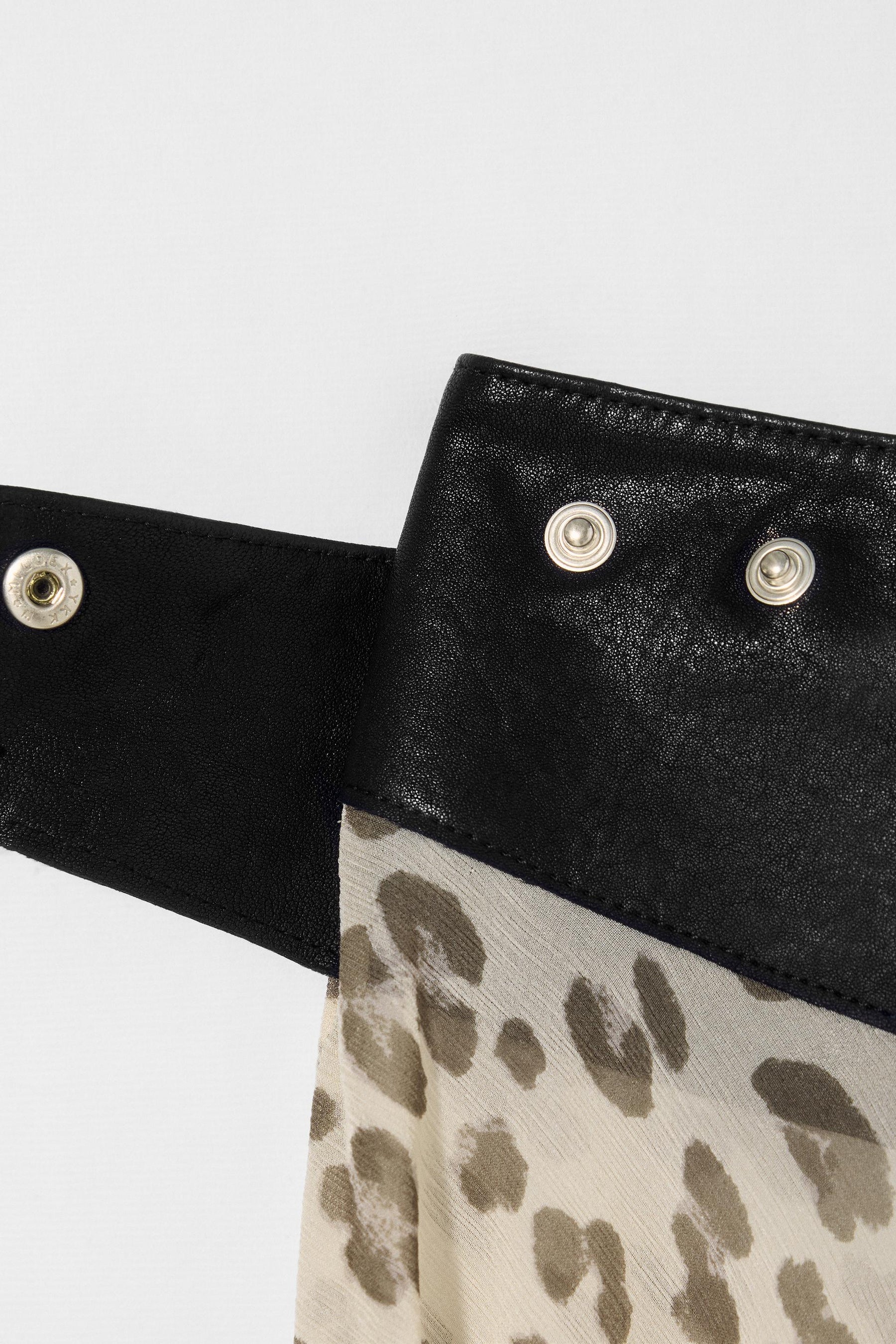 LEATHER BELT SKIRT