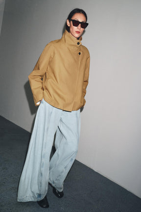 ZW COLLECTION MINIMAL SHORT TRENCH COAT - Image 1