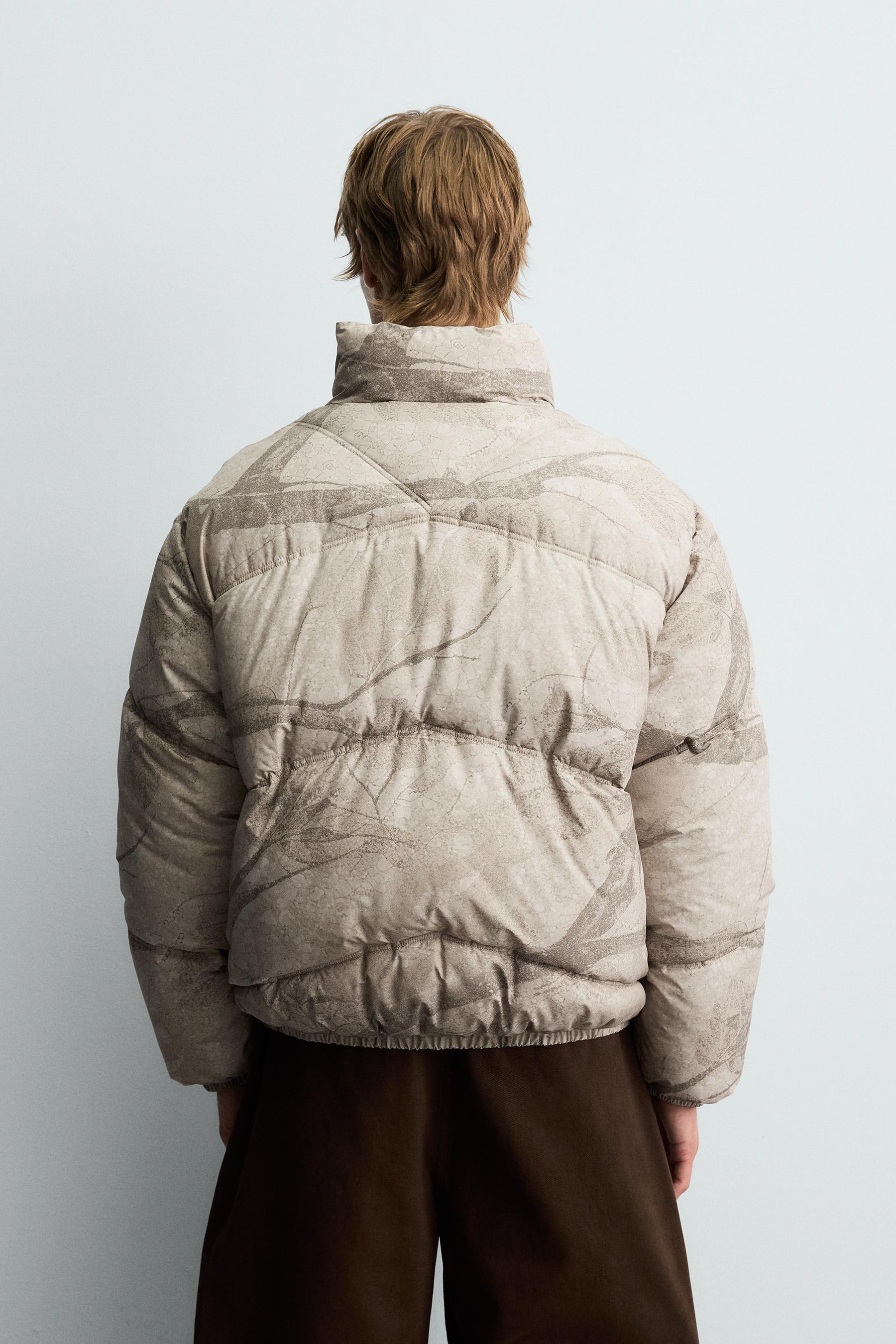 ABSTRACT PRINT PUFFER JACKET - Image 3