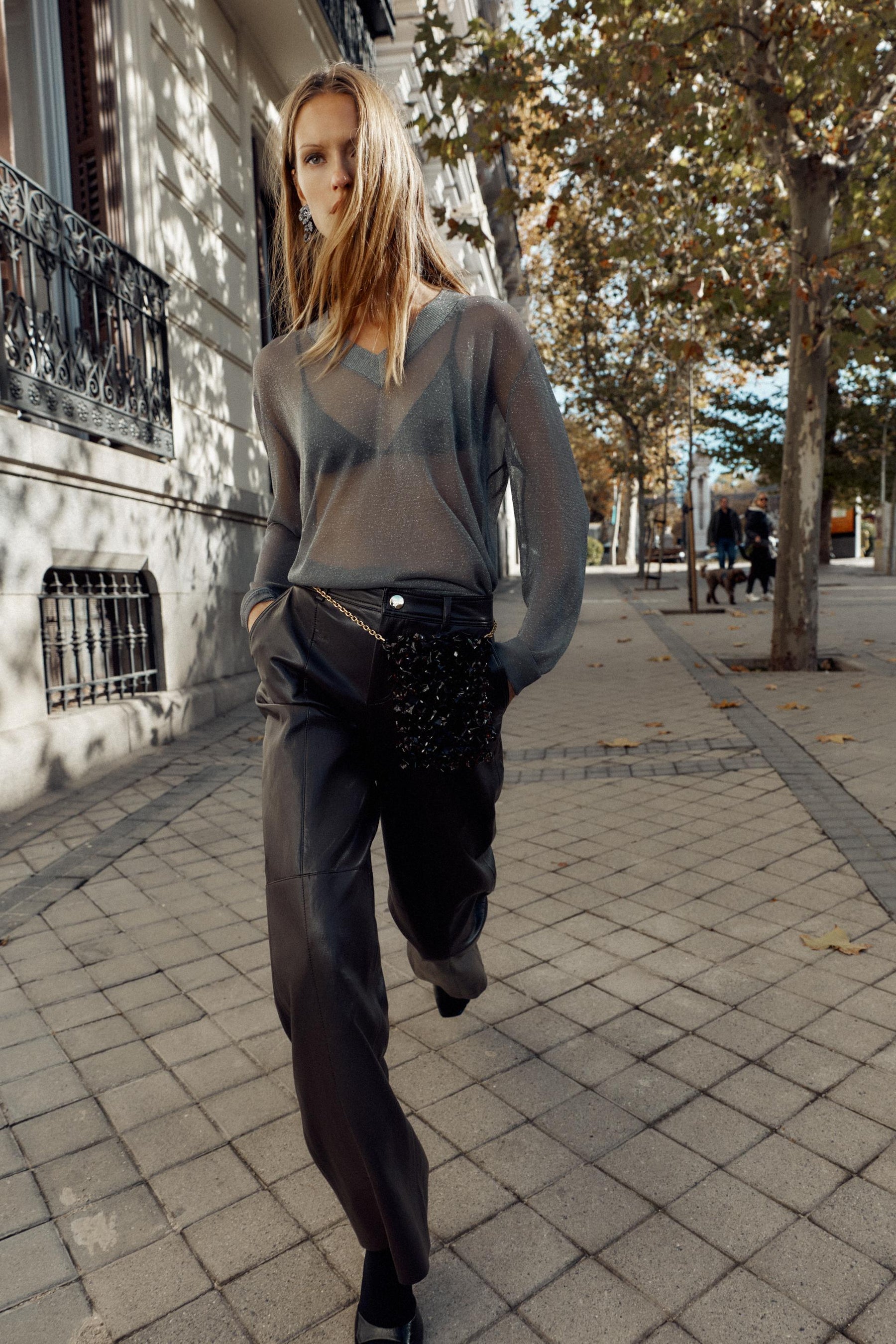 METALLIC THREAD KNIT JUMPER