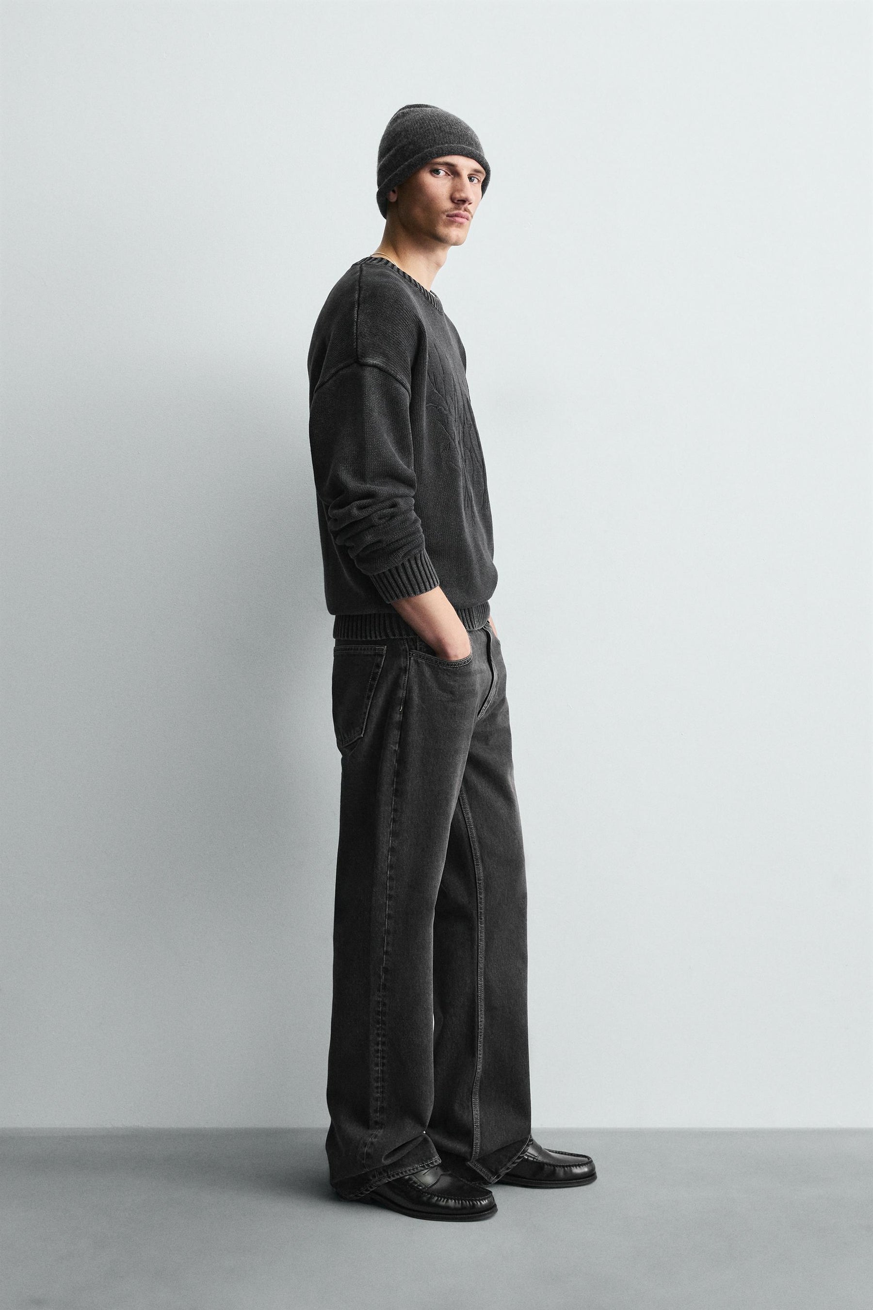 WASHED EMBROIDERED SWEATER - Image 4