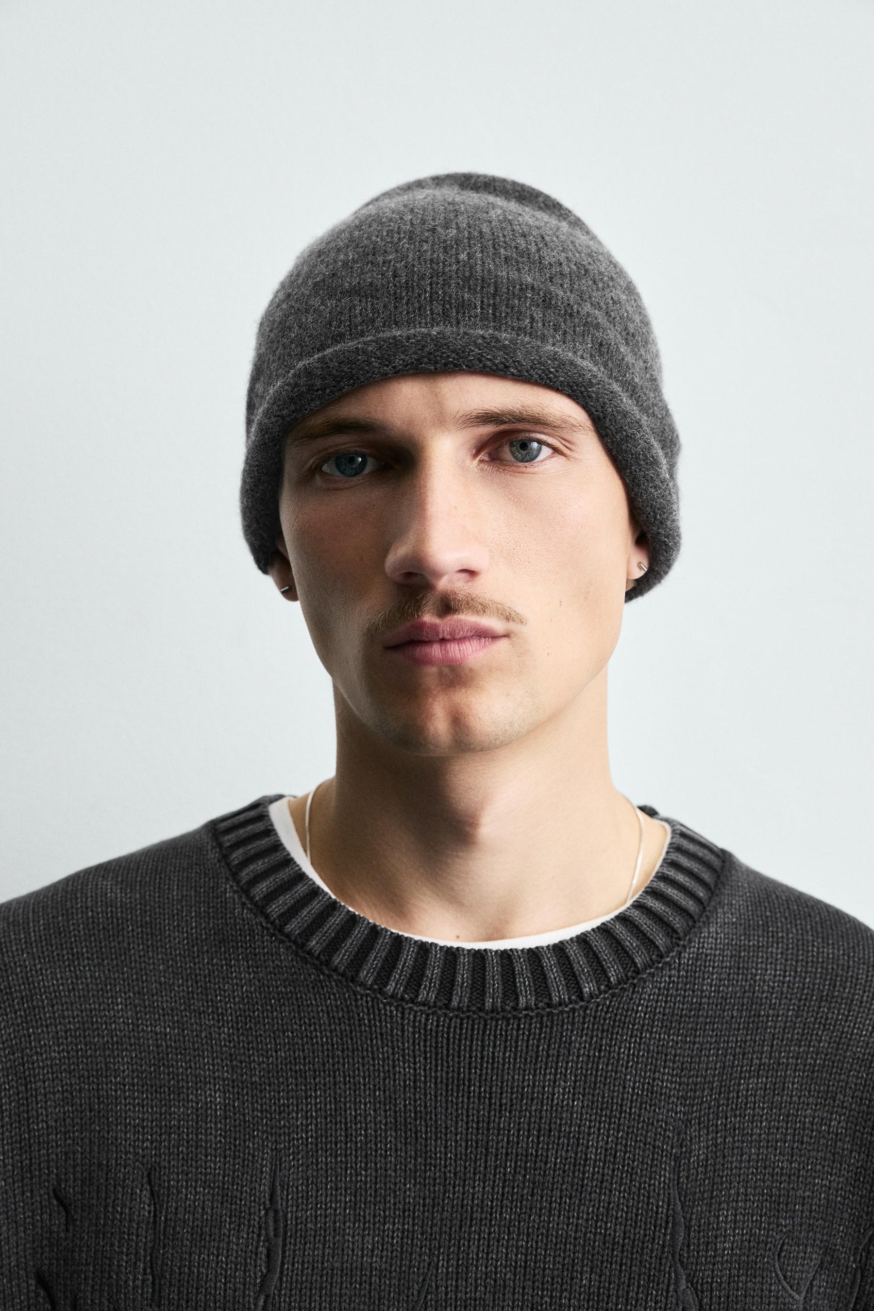 WASHED EMBROIDERED SWEATER - Image 5