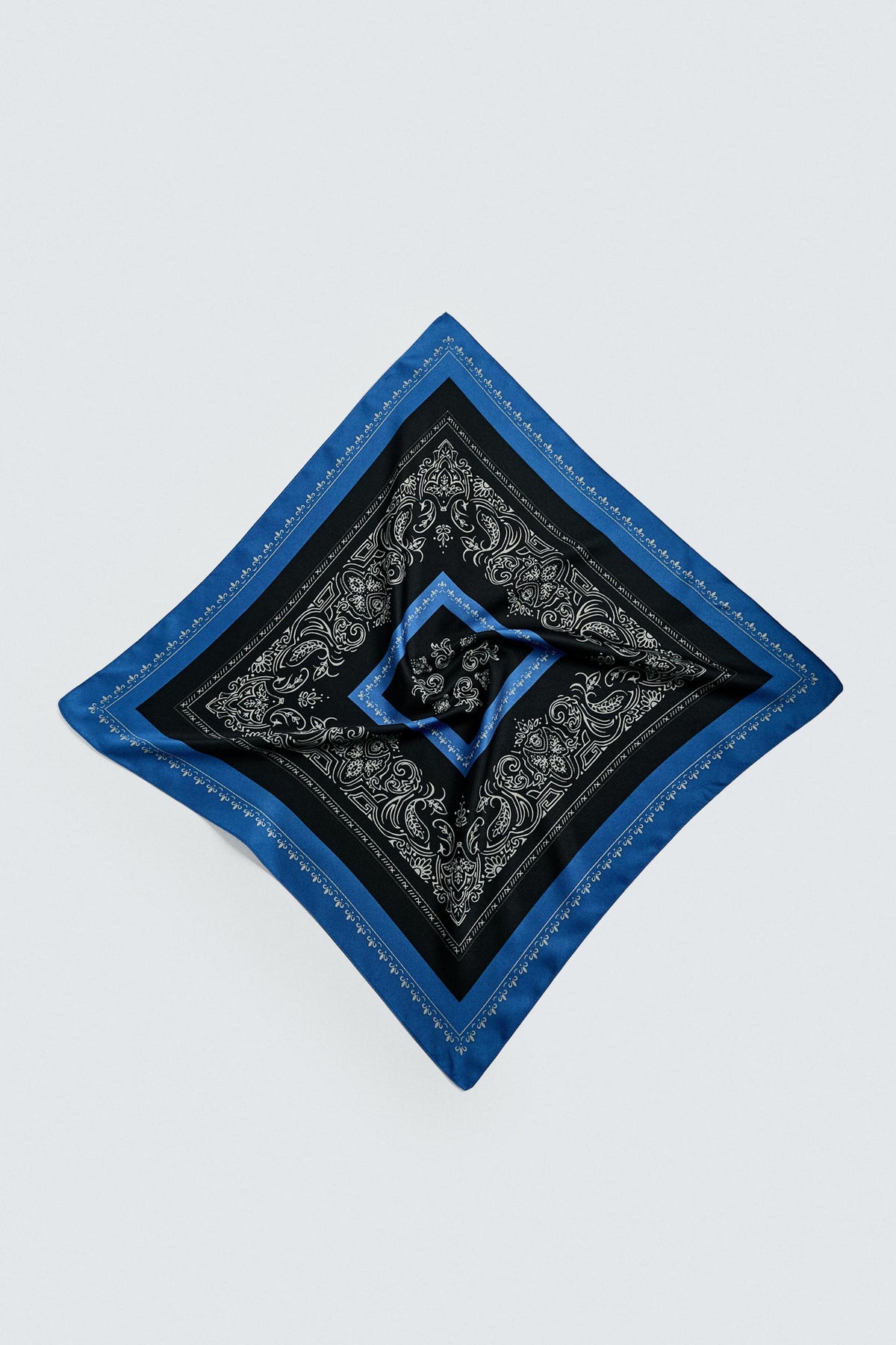 PAISLEY PRINT BANDANA - Image 2
