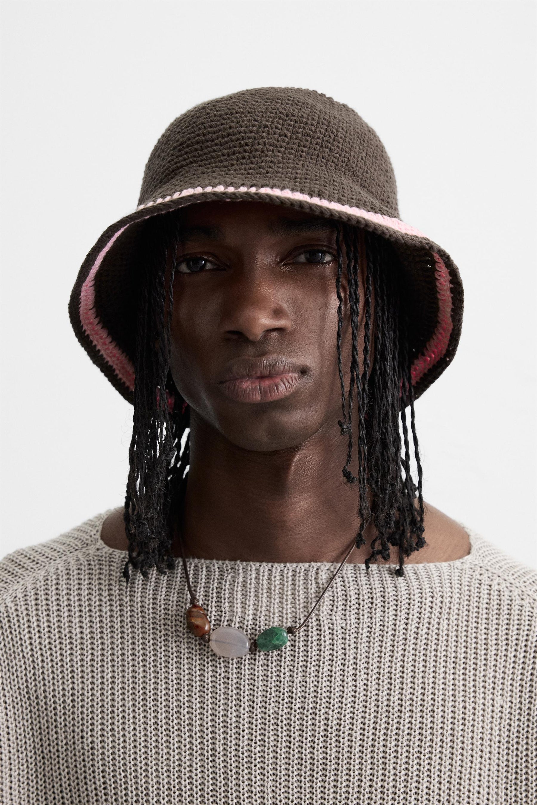 CROCHET BAND BUCKET HAT - Image 1