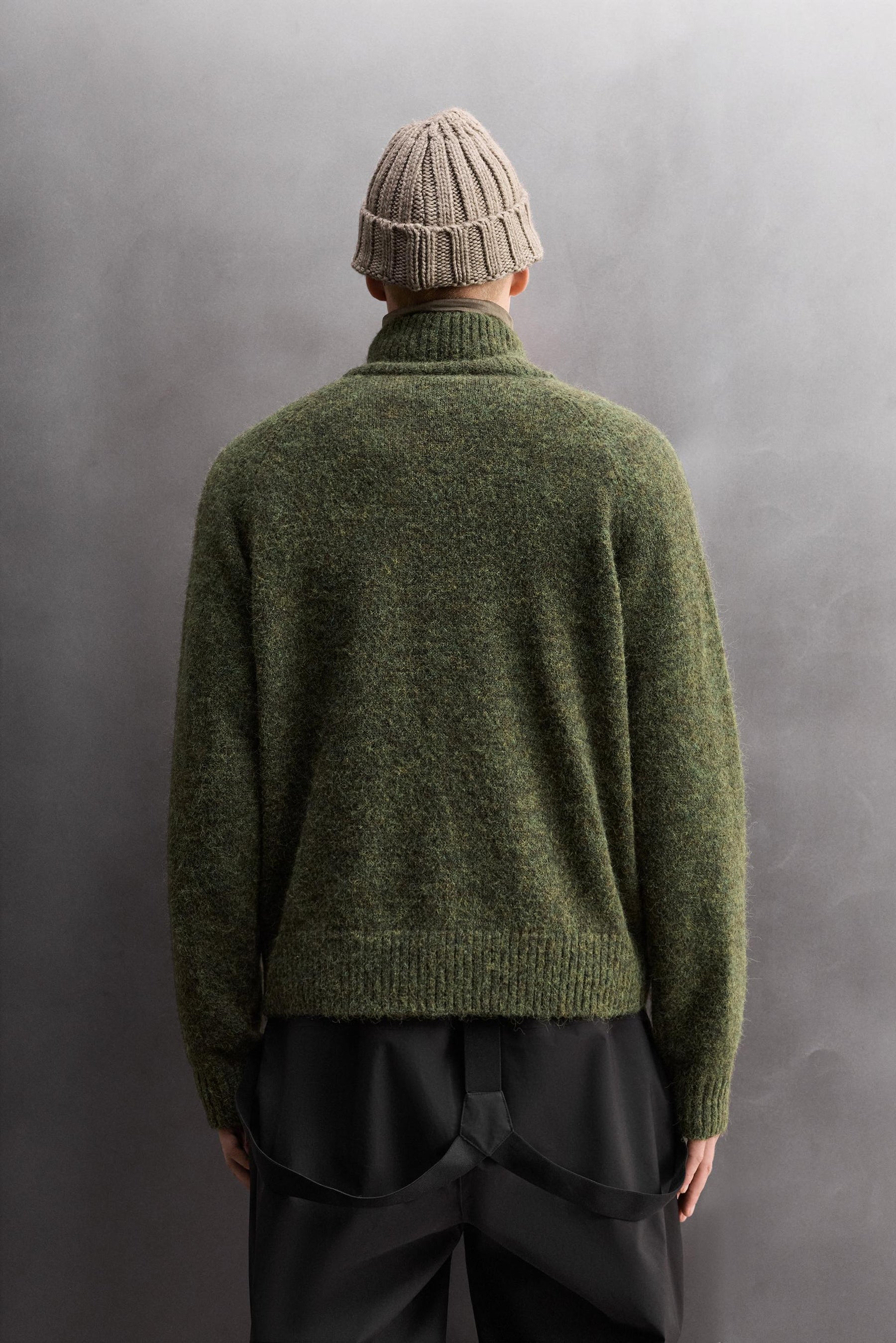 Wollpullover mit Reißverschluss