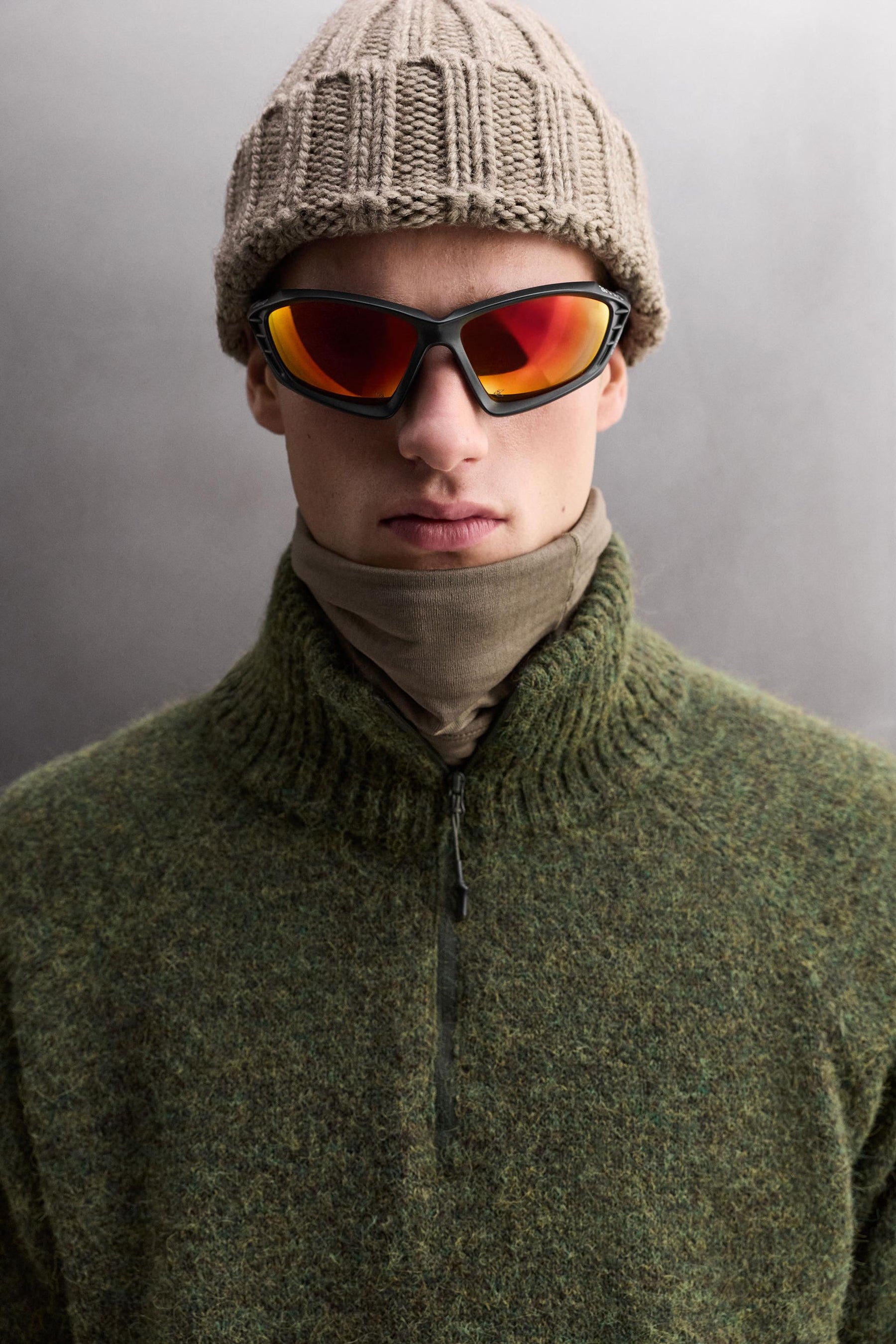 Wollpullover mit Reißverschluss