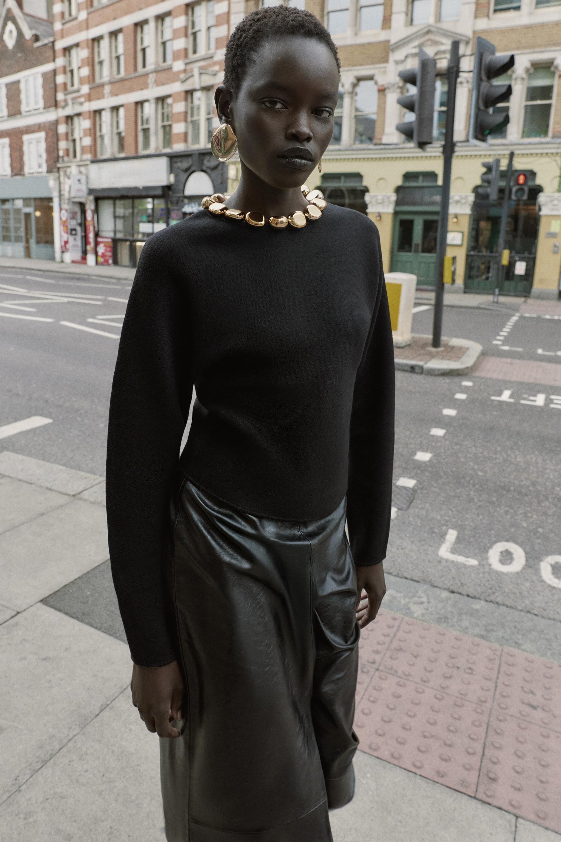 BEADED NECK KNIT JUMPER