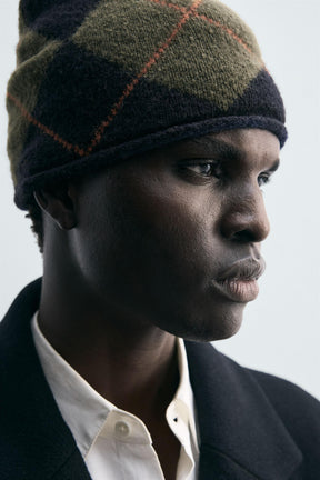 DIAMOND JACQUARD BEANIE - Image 3