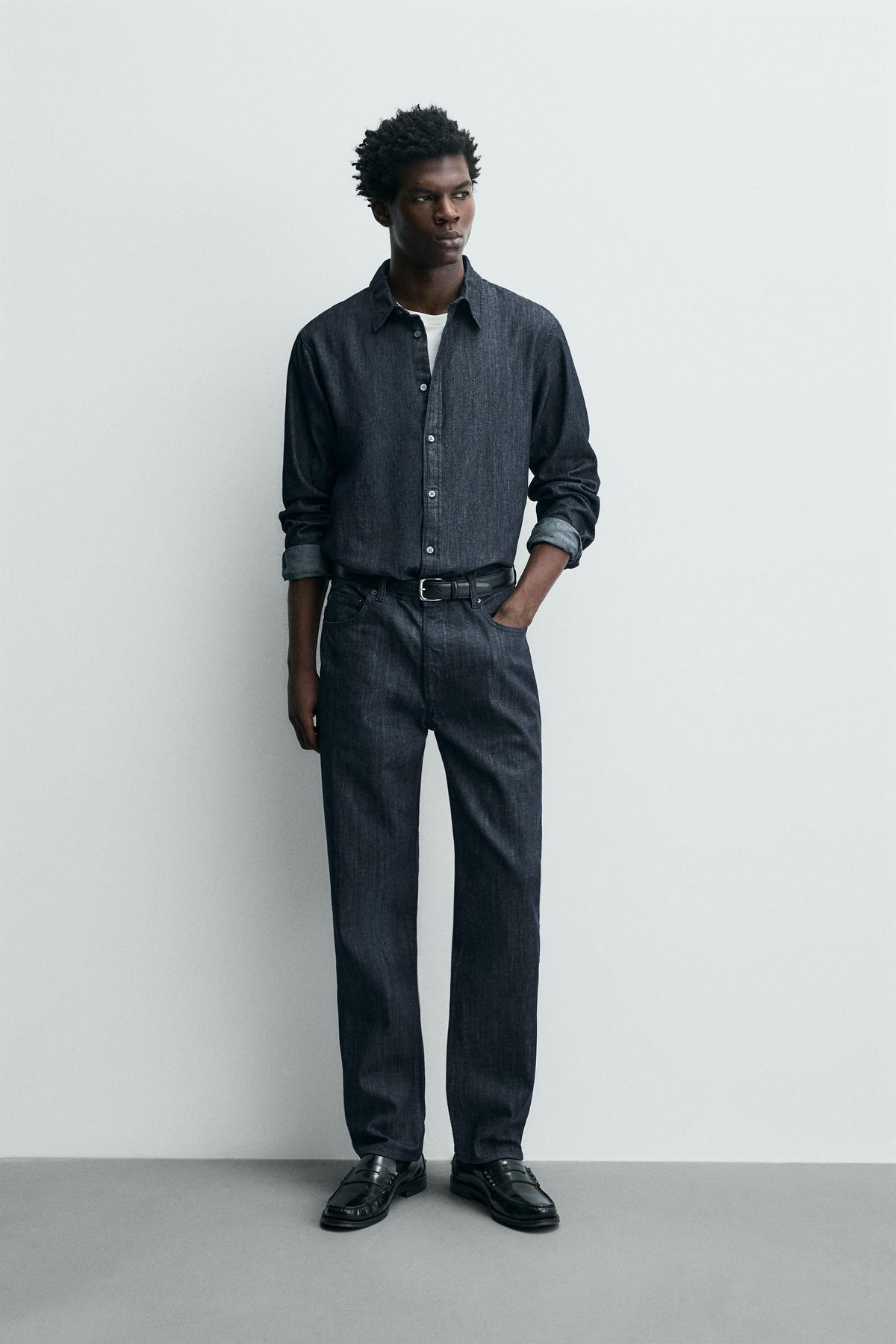 COMFORT SLIM FIT JEANS - Image 1