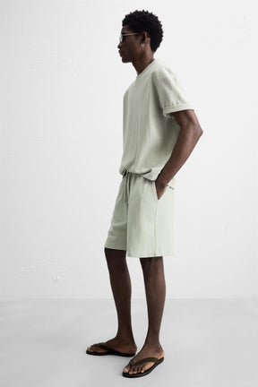 TEXTURED JOGGER BERMUDA SHORTS - Image 6