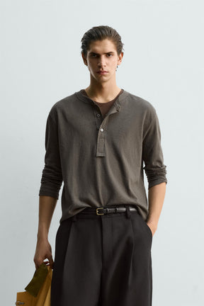 RELAXED FIT HENLEY COLLAR T-SHIRT - Image 2