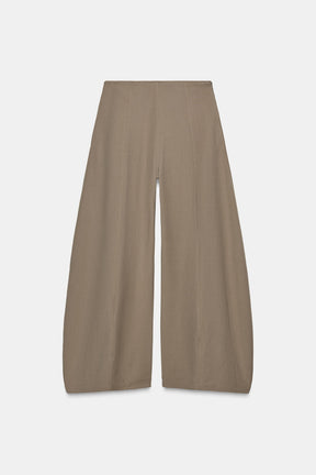 Volume wide-leg trousers