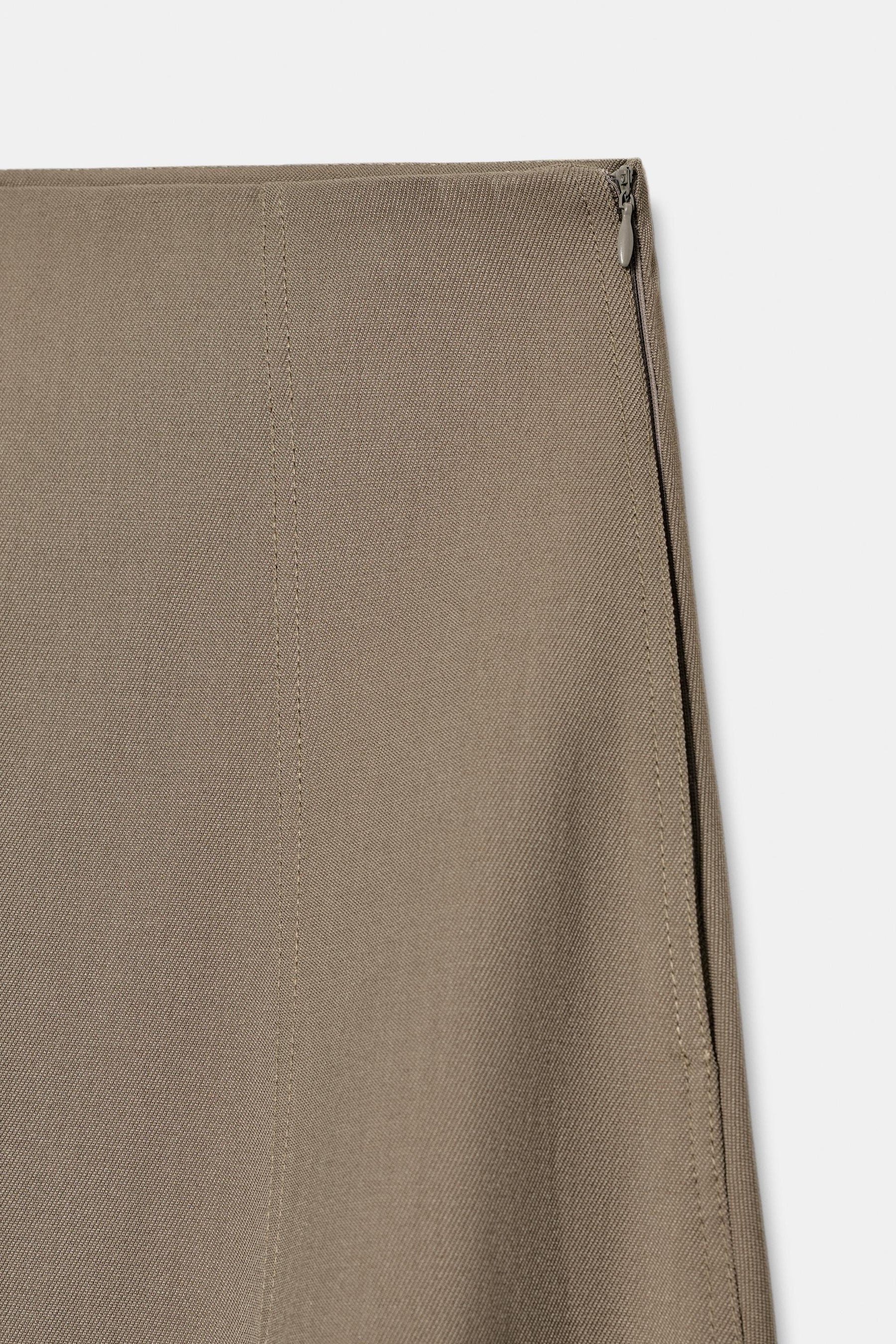 Volume wide-leg trousers