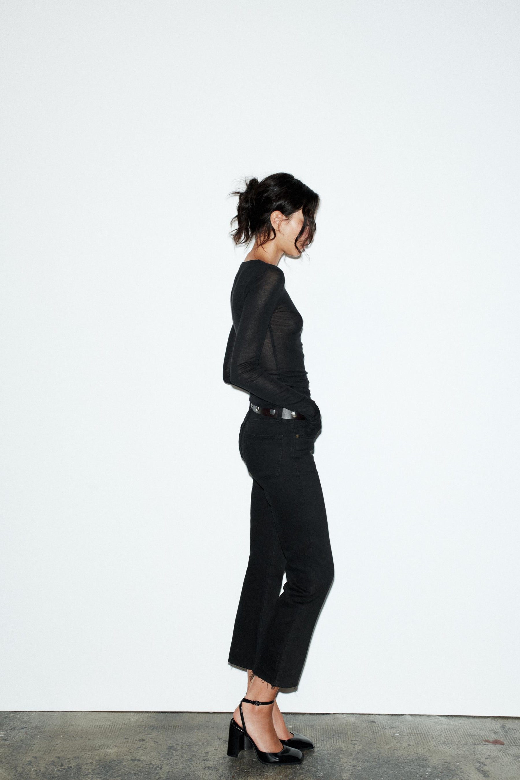 Cropped Flare High-Waist Jeans