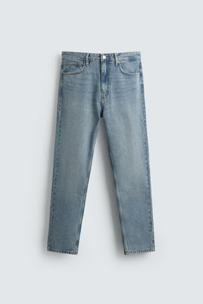 Schmal zulaufende Jeans