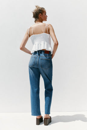 Straight Ankle High-Waist Jeans