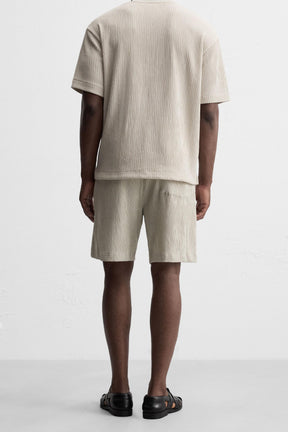 IRREGULAR TEXTURED BERMUDA SHORTS - Image 3