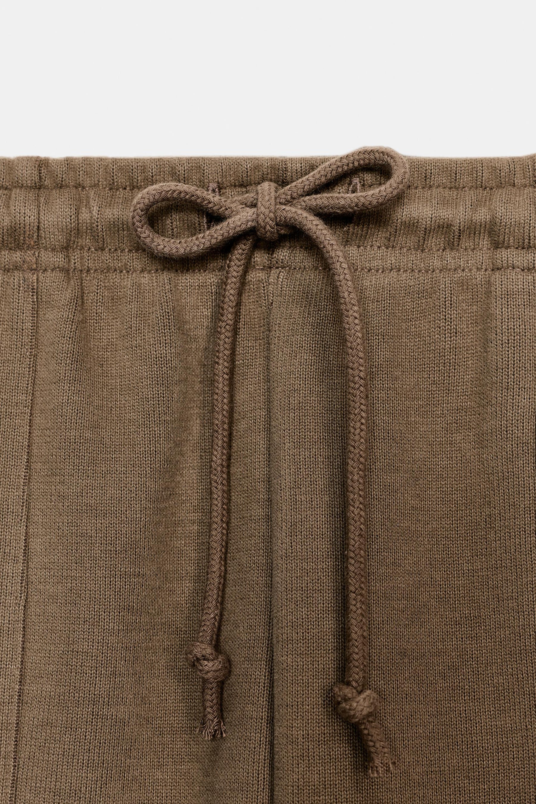 Wide-leg Trousers