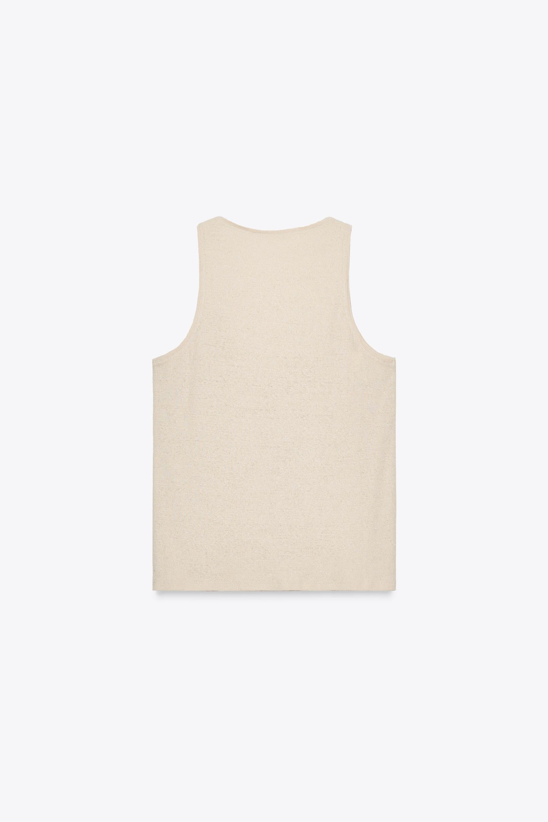 Linen-cotton strappy top.