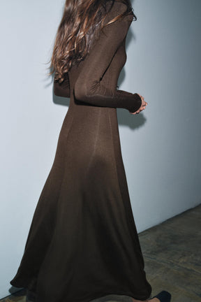V-NECK DRESS