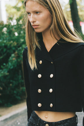 Kurze Strickjacke