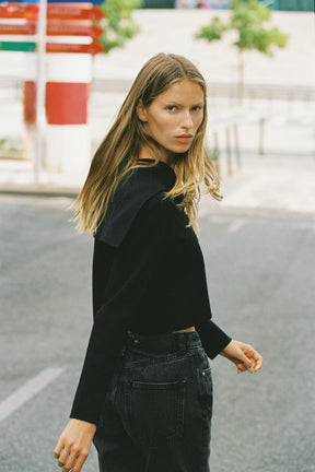 Kurze Strickjacke