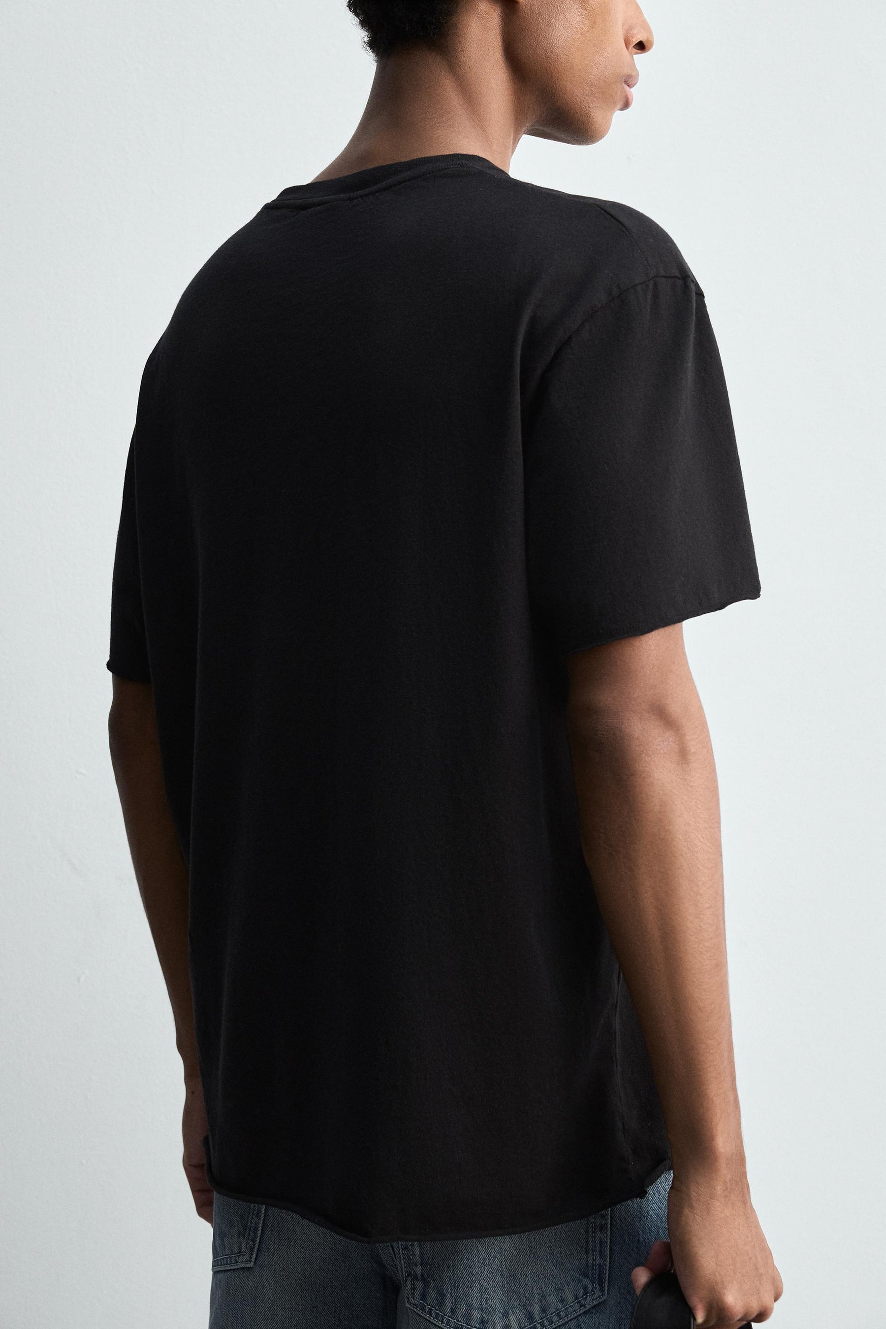 LIGHTWEIGHT IRREGULAR TRIM T-SHIRT - Image 5