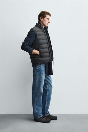 LIGHTWEIGHT WATER-REPELLENT PUFFER GILET - Image 4