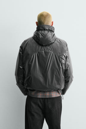 Glitzernde Steppjacke