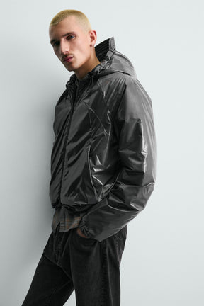 Glitzernde Steppjacke